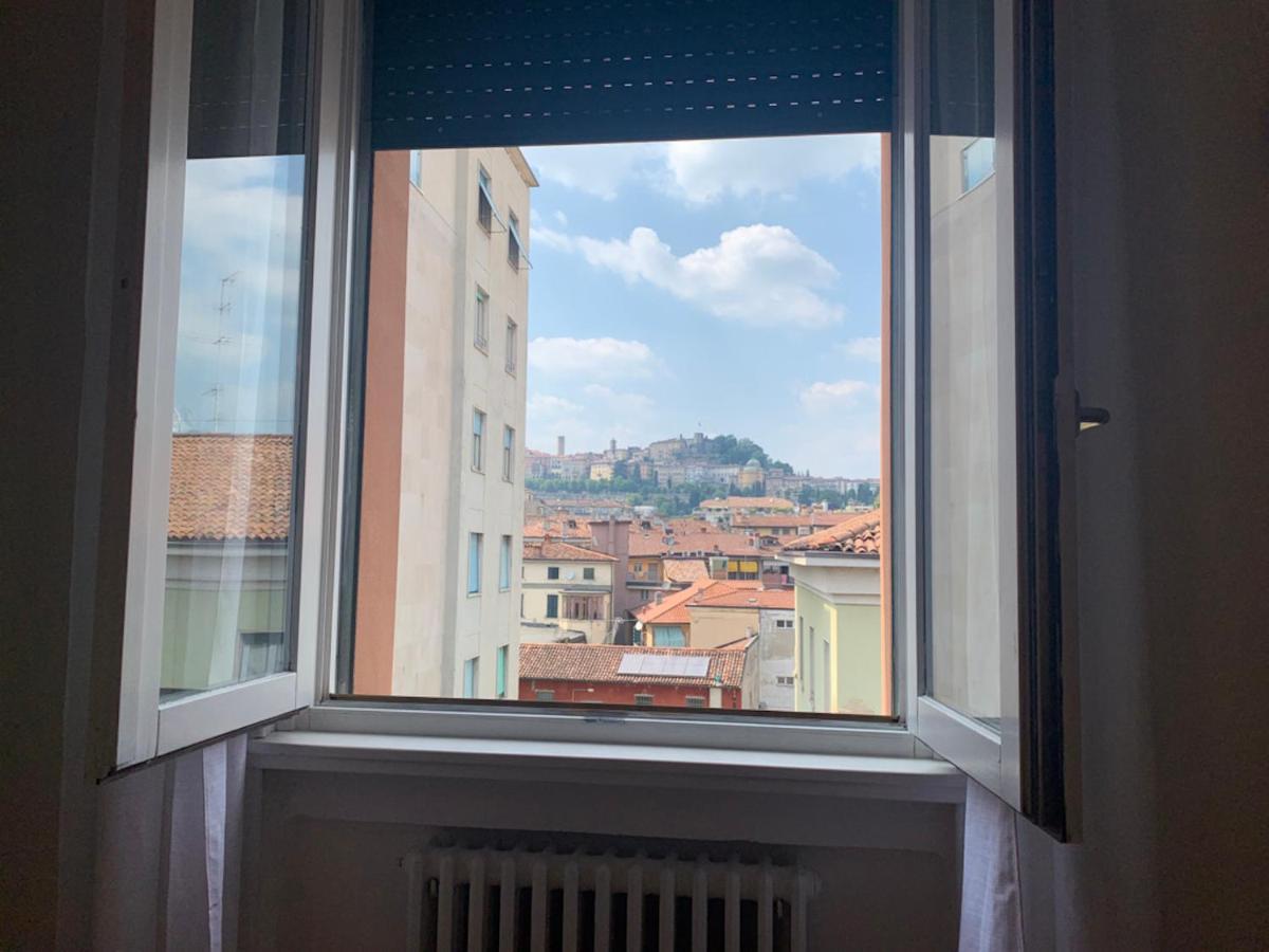 Camozzi Central Apartment แบร์กาโม ภายนอก รูปภาพ